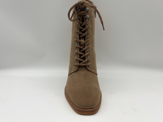 Des femmes de la dentelle les bottines de talon haut, cuir mou de suède de vache avec la doublure thermique de peluche, femmes imperméabilisent des bottes d'hiver