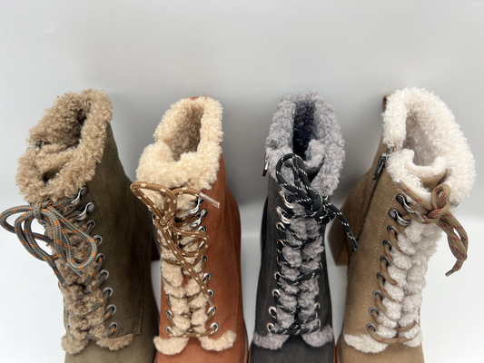 Bottes à lacets antidérapantes imperméables de robe de l'hiver des femmes, cuir mou de suède de vache avec la doublure de haute qualité de peluche
