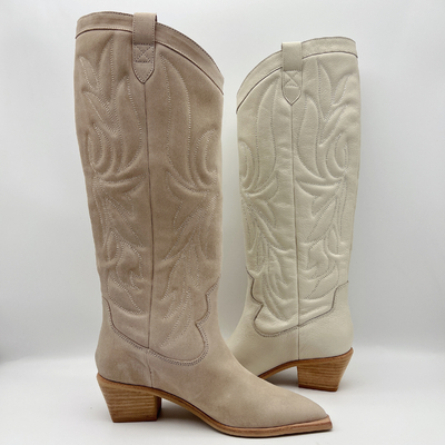 Les bottes en cuir de la robe des femmes confortables imperméabilisent blanc