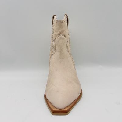 La robe en cuir des femmes d'os rejette les bottines occasionnelles de dames confortables avec la broderie de goujons