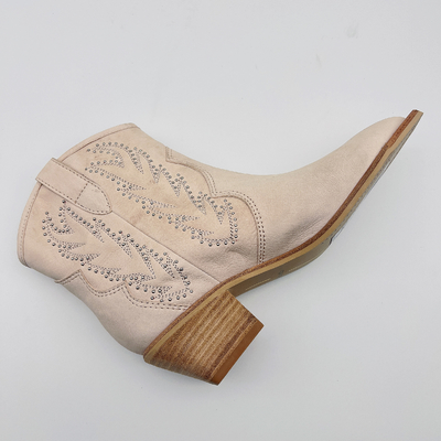 La robe en cuir des femmes d'os rejette les bottines occasionnelles de dames confortables avec la broderie de goujons