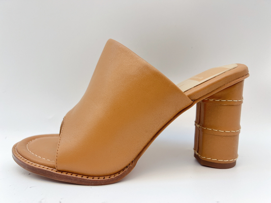 OEM Tan Open Toe Thong Sandals des chaussures élégantes des femmes en cuir de vache molle