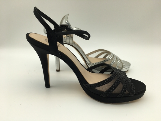 Les dames stylets garnissent en cuir doucement les sandales argentées de talon haut ouvert de l'orteil 5cm de sandales