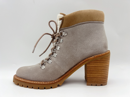 L'ouatine molle lacent l'OEM d'ODM beige des bottines des femmes imperméables de bottes