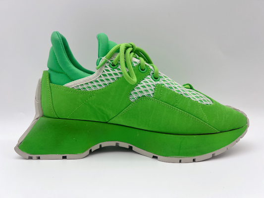 Glissez non les chaussures de basket-ball des femmes vertes occasionnelles de chaussures de sports sportifs