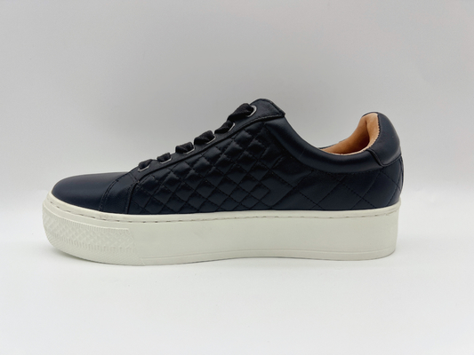 Les chaussures en cuir plates des femmes de loisirs avec le blanc glissent non Outsole en caoutchouc