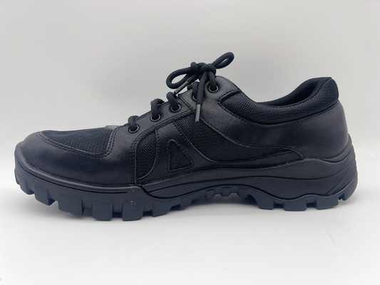 Portable élégant de chaussures de travail de glissement doux noir de peau de vache/confortable résistants