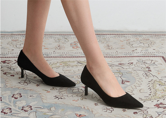 Le cuir véritable de vache molle blanche pompe de basses chaussures élégantes de talon de 2cm pour des dames