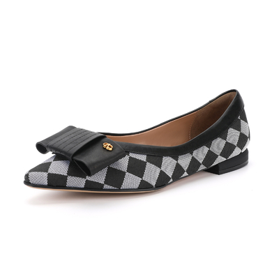 Modèle de plaid de chaussures en cuir plat doux et léger de femmes pour le bureau