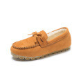 Le tendon de boeuf plat plus le coton occasionnel de dames de velours chausse paresseux