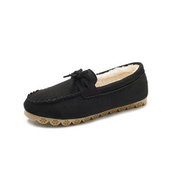 Le tendon de boeuf plat plus le coton occasionnel de dames de velours chausse paresseux