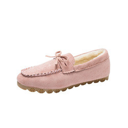 Le tendon de boeuf plat plus le coton occasionnel de dames de velours chausse paresseux