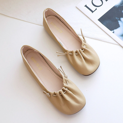 Chaussures plates de ballet doux de couleur solide, la place blanche Toe Crinkled Rubber Flat Shoes des femmes