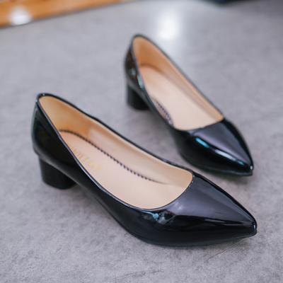 Local commercial supérieur en cuir pointu de pompes des talons hauts 4cm de dames de chaussure simple de ressort