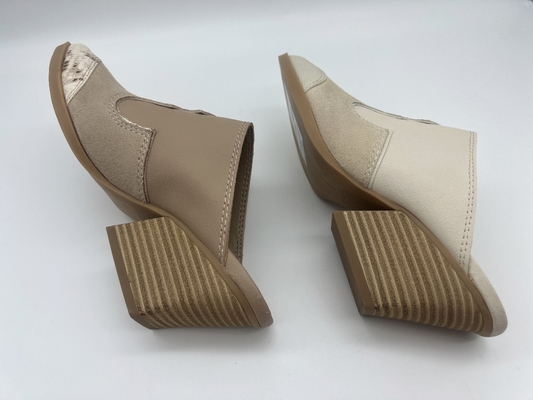 Toe Shoes Tan aigu des femmes d'OEM/outre des chaussures de sport blanches avec TPR Outsole