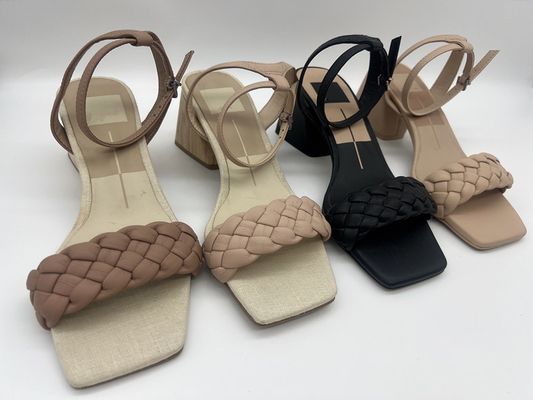 Les sandales de Tan Woven Ladies Soft Leather piaulent Toe With Metal Buckle