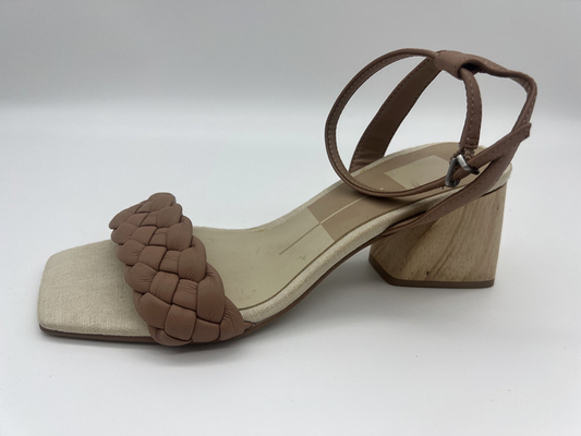 Les sandales de Tan Woven Ladies Soft Leather piaulent Toe With Metal Buckle
