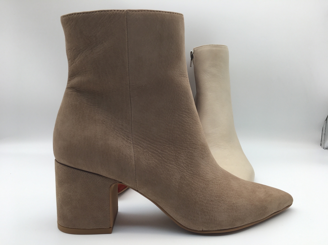 bottines aiguës de robe de l'orteil des femmes, cuir mou de nappa de suède de vache avec la tirette de YKK, talons en bois solides avec l'outsole en caoutchouc