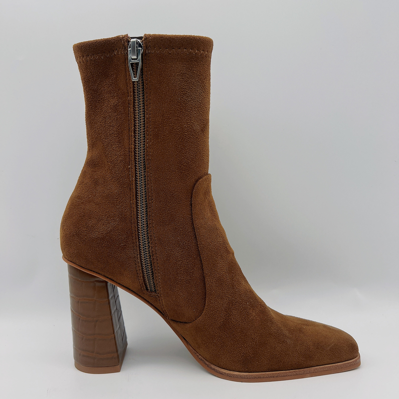 Les bottes en cuir de la robe des femmes de suède de vache ajustent Toe Lt Brown TPR Outsole avec le latex de Pusable