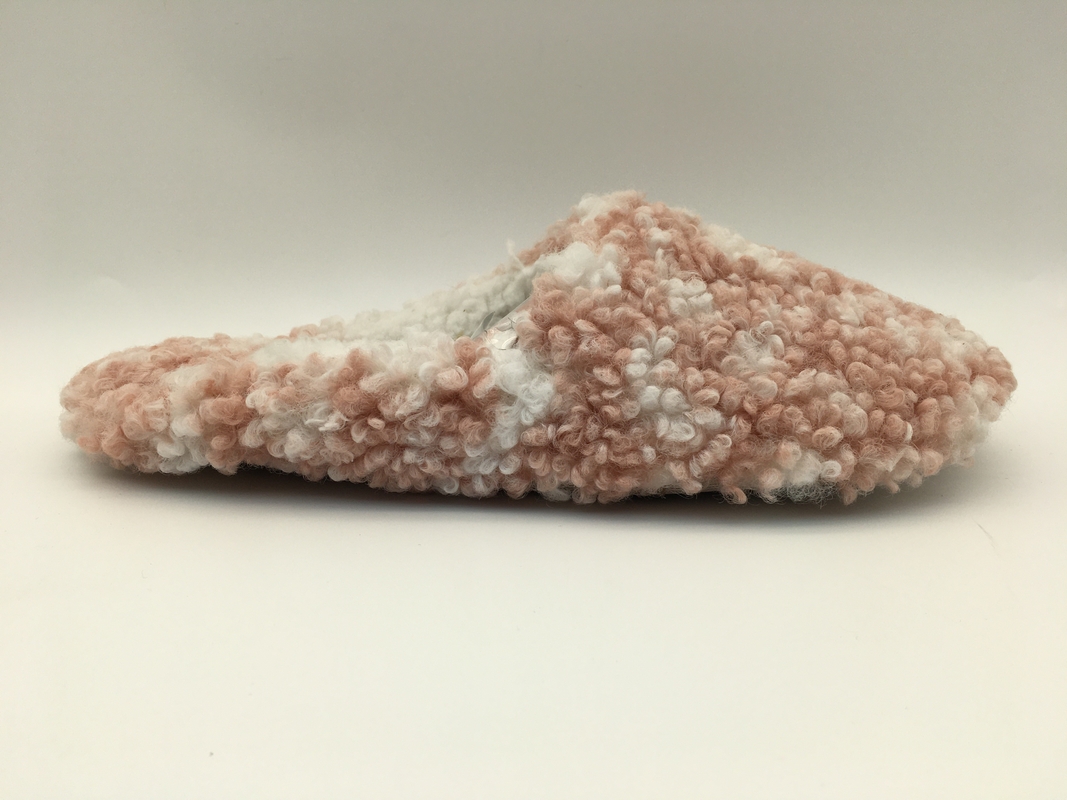 Pantoufles de dames molles de rose/os Toe Two Tone Fur With étroit une unité TPR Outsole